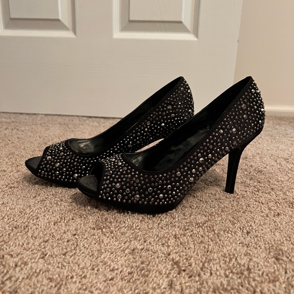 NIB Your Party Shoes peep toe rhinestone heels size 8.5